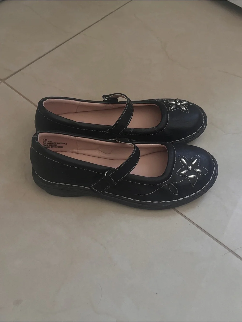 Arizona Jean Company UG Black Floral Mary Jane Flats Girls Size 3